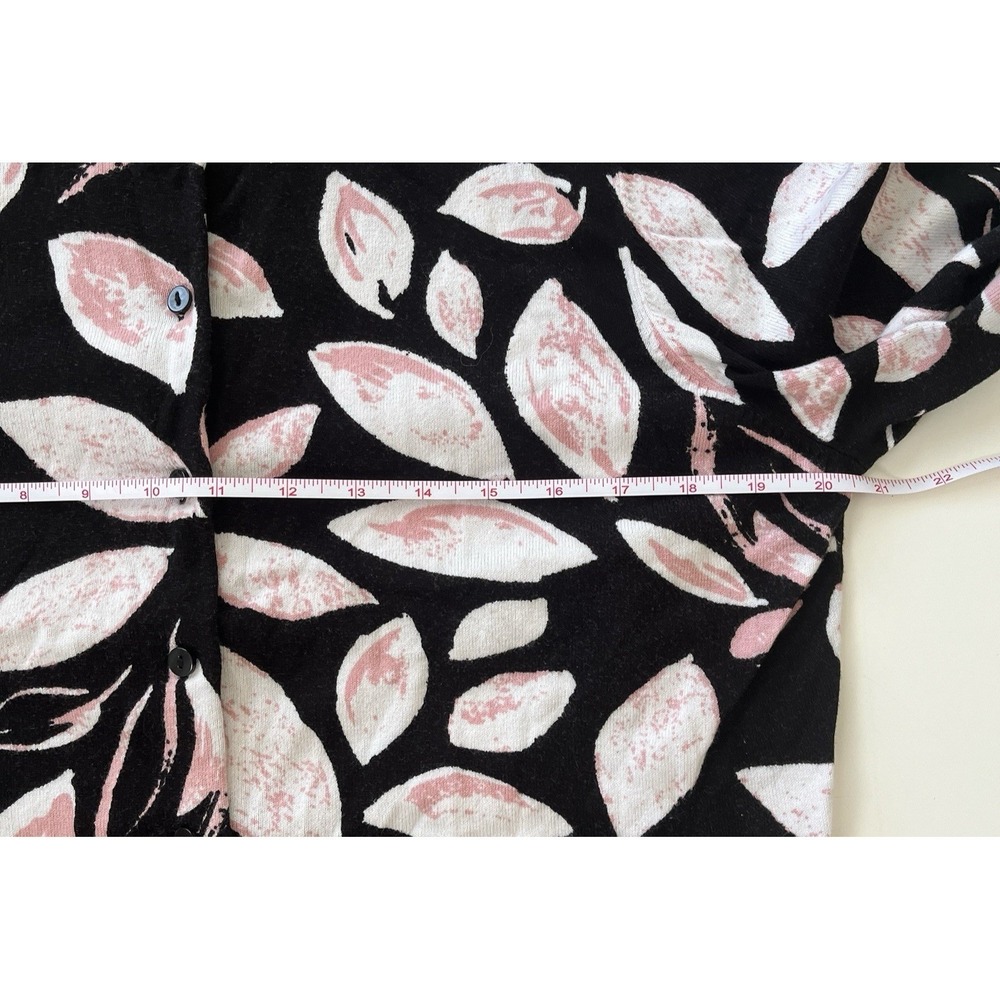 Karen Scott Women's Size XL Cardigan Sweater Black Pink Flower Petals Floral - Picture 6 of 8